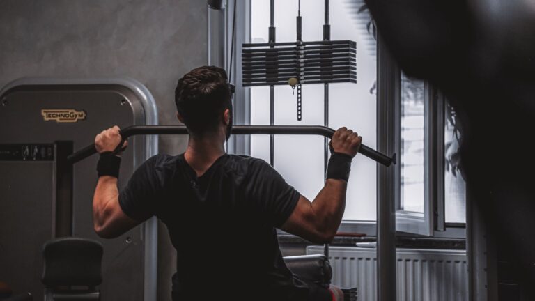 Quelle machine Technogym choisir pour muscler son dos ?