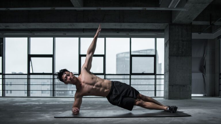 Quels sont les meilleurs exercices d’abdos au poids du corps ?